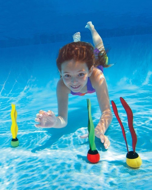 UnderwaterPoolToys-FunBalls