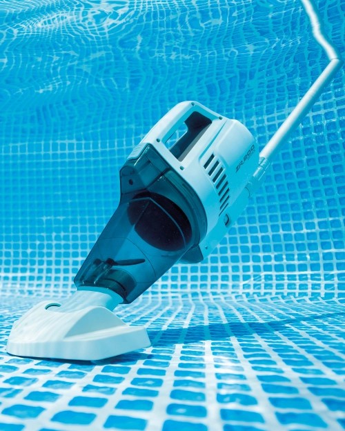ZR200RechargeablePoolVacuum